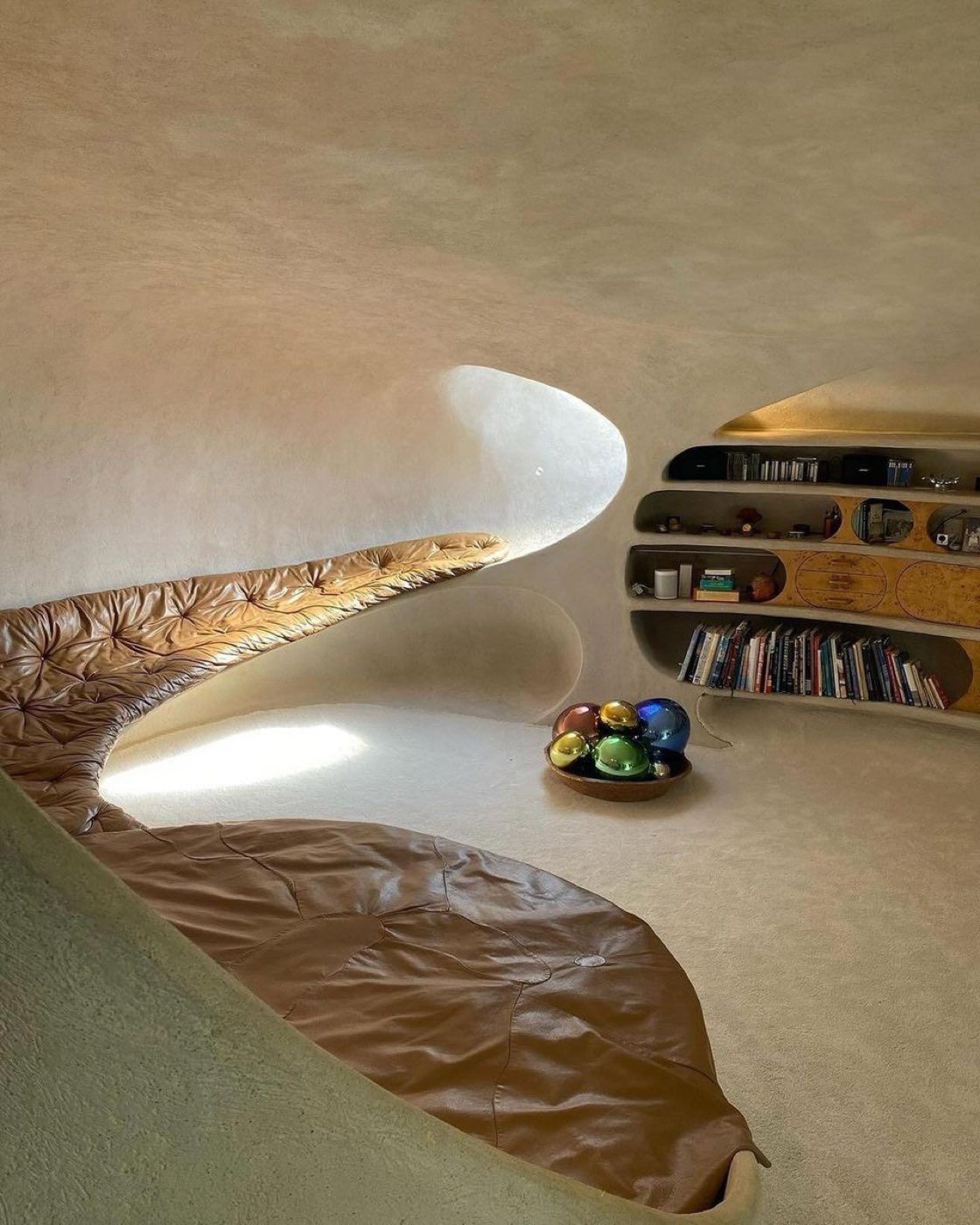 Soggiorno arredato con design italiano - Uno Holding