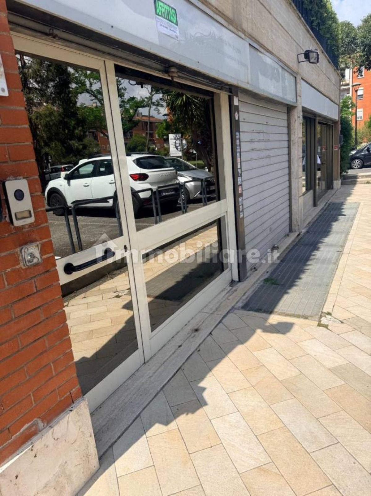 Locale commerciale in Affitto — foto 1