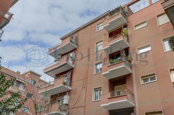 Garbatella - via Rosa Raimondi Garibaldi
